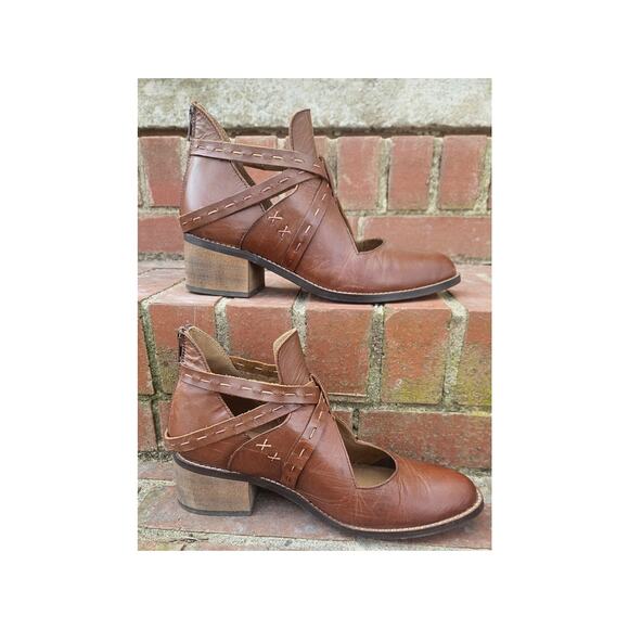 Joyfolie Oriana strappy cutout zipper leather bootie brown size 7.5 - Picture 3 of 6